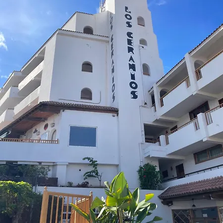 Apartment Geranios Paradise *